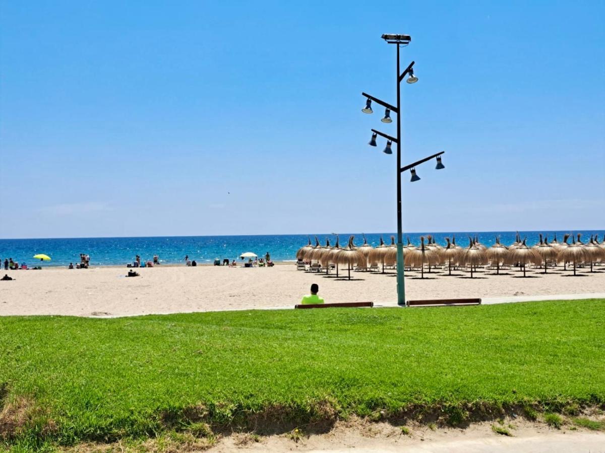 Loft Pineda Beach ลาปีเนดา ภายนอก รูปภาพ
